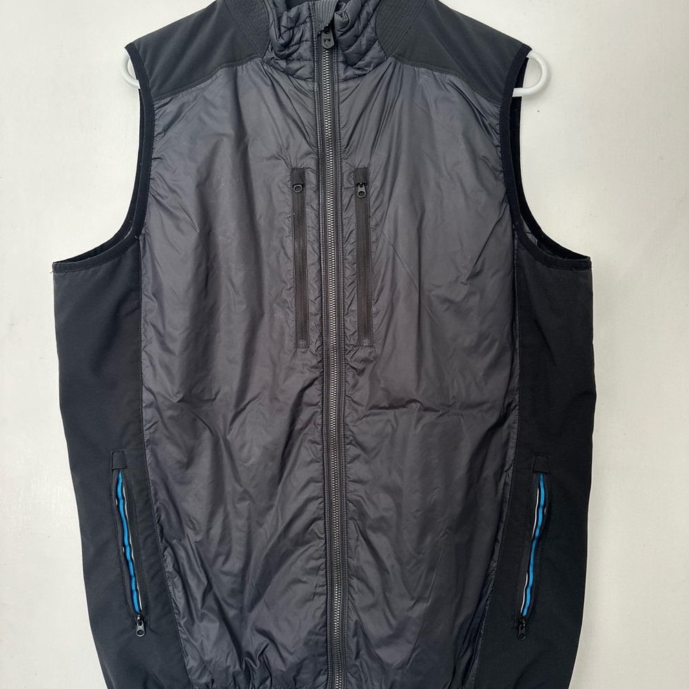 Men's Kuhl Black Quilted Vest - Medium